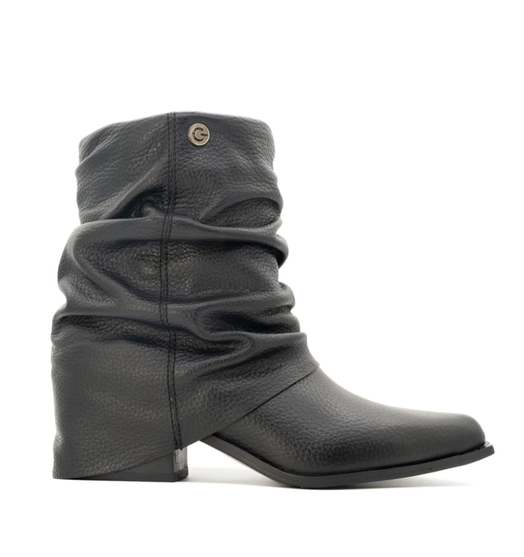 Bota Caña Media Negra con Taco Bajotas