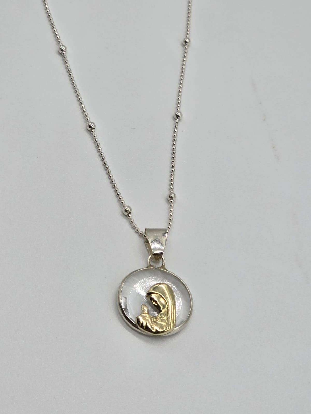 Conjunto con dije virgen niña Grande