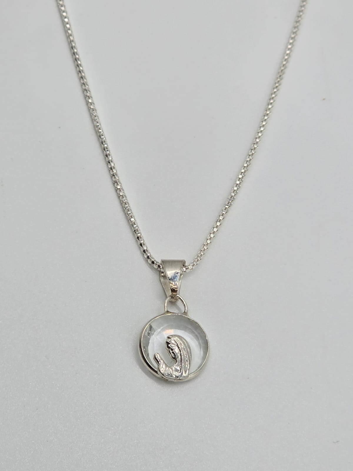 Conjunto con dije virgen niña chico